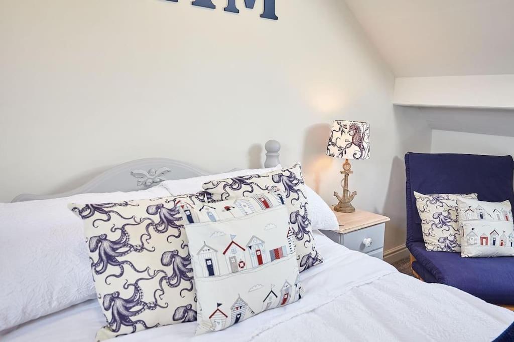Sea Urchin Villa Whitby Exterior photo